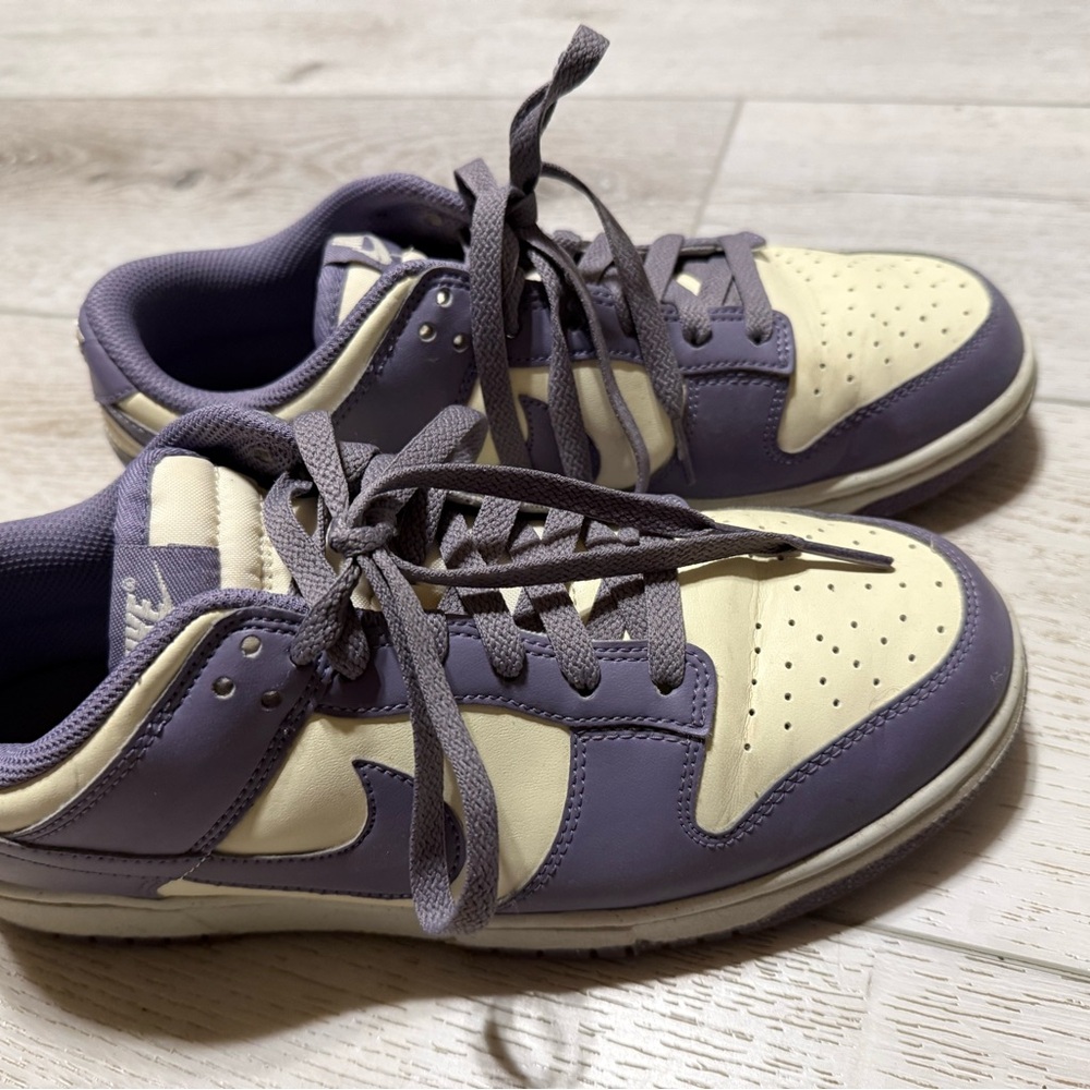 Nike Lavender and White Sneakers